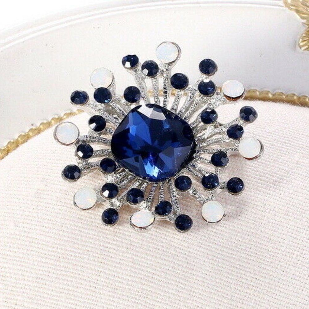 MID-CENTURY MODERN STARBURST pin/brooch/lapel